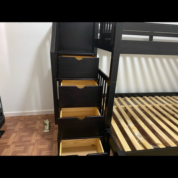 Bunk bed twin over full with trundle pull out - Picture 3 of 4